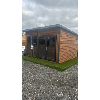 ** Ex Display ** 12 x 11 Richford Summerhouse